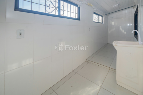 Image 37 - 928117