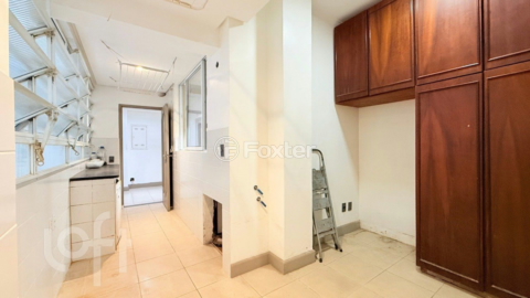 Image 30 - 928153