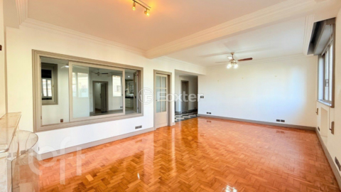 Image 3 - 928153