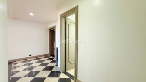 Image 36 - 928153