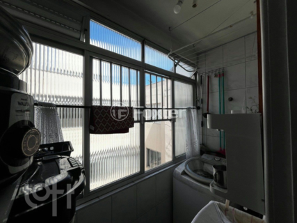 Image 3 - 928165