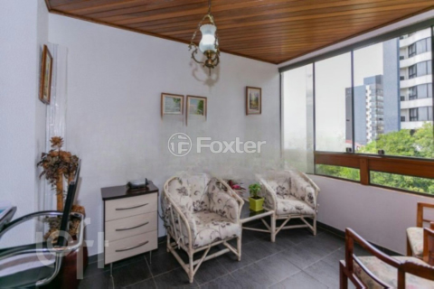 Image 4 - 928417