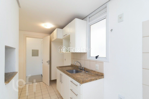Image 3 - 928436