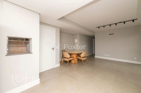 Image 3 - 928499