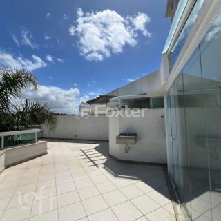 Image 7 - 928666