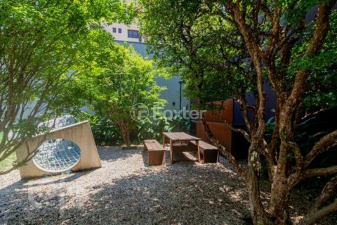 Image 35 - 928676