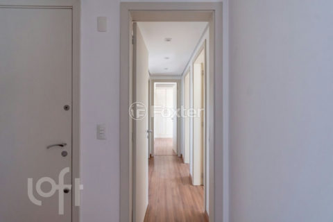 Image 15 - 928725