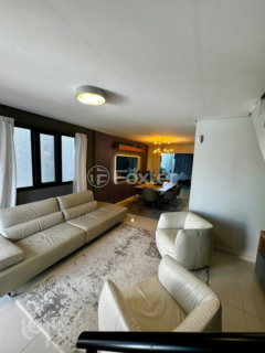 Image 4 - 928730