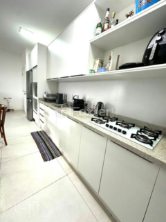 Image 4 - 928736
