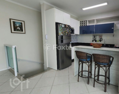 Image 3 - 928742