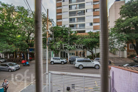 Image 17 - 928743