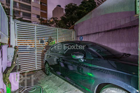 Image 7 - 928743