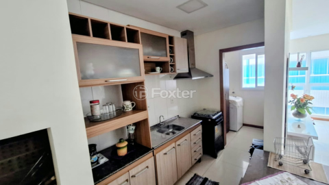 Image 4 - 928755