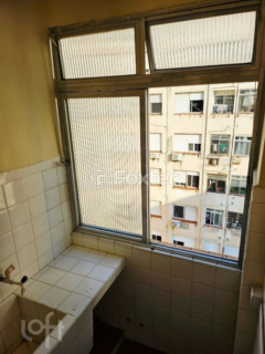 Image 7 - 928970