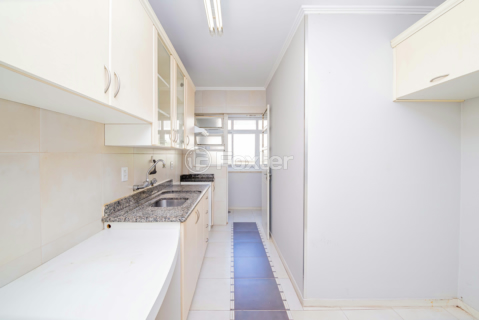 Image 30 - 929029