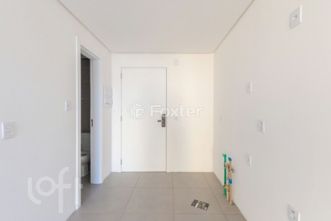 Image 3 - 929244