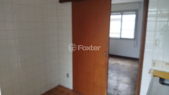 Image 6 - 929251
