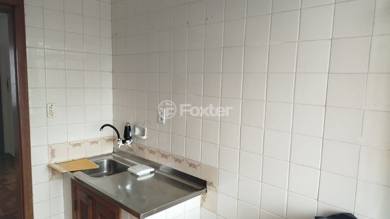 Image 7 - 929251