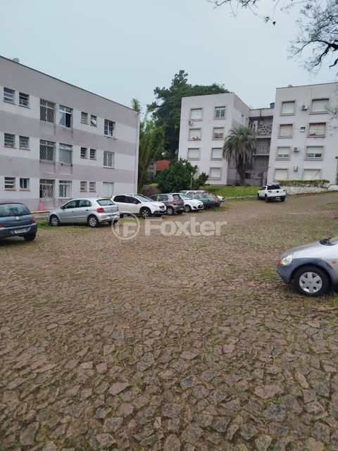 Image 1 - 929251