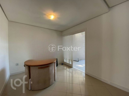 Image 7 - 929322