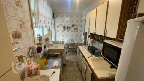 Image 19 - 929358