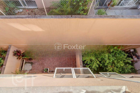 Image 3 - 929425