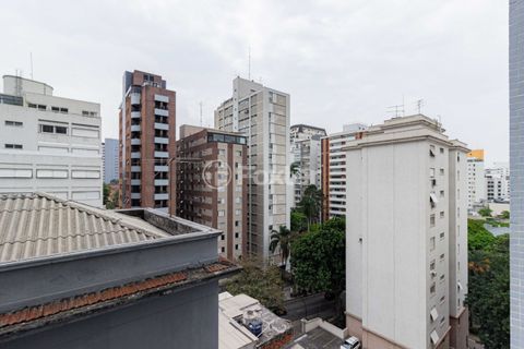 Image 33 - 929445
