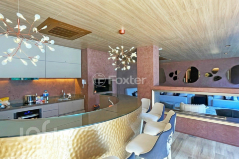 Image 23 - 929500