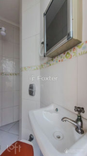 Image 9 - 929570
