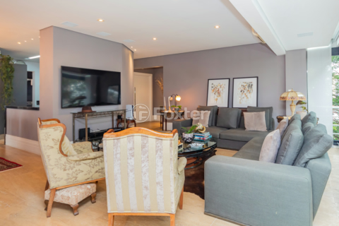 Image 5 - 929754