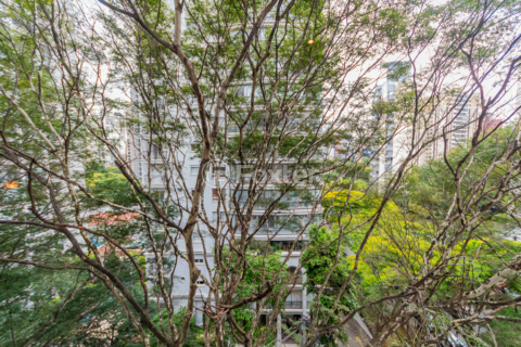 Image 3 - 929754