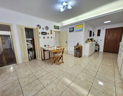 Image 4 - 929854