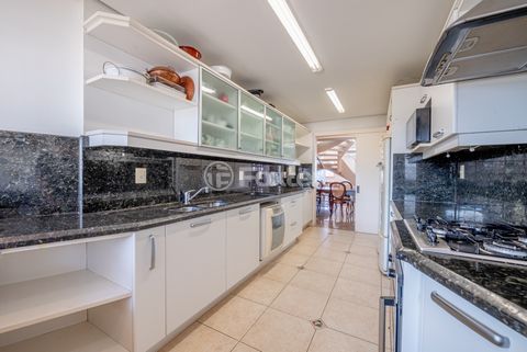 Image 35 - 929890