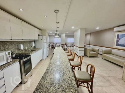 Image 31 - 929908