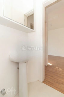 Image 7 - 929913