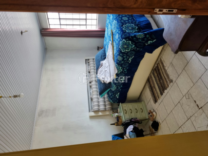 Image 7 - 929930
