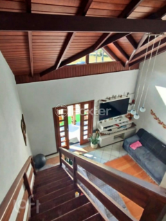 Image 3 - 929981