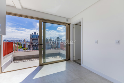 Image 3 - 929993