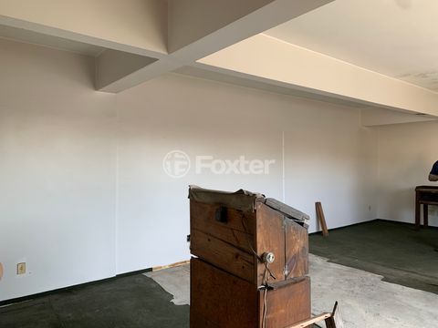 Image 3 - 930028