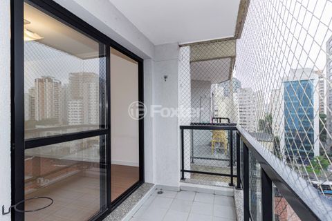 Image 6 - 930139