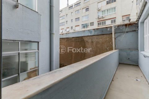 Image 17 - 930218