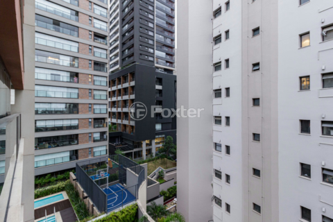 Image 5 - 930252