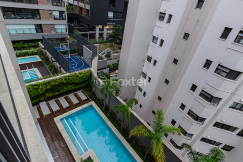 Image 6 - 930252