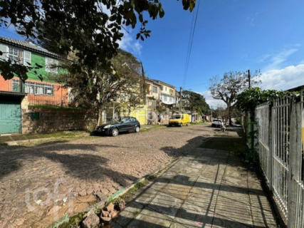 Image 3 - 930296