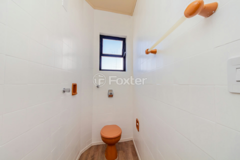 Image 7 - 930316