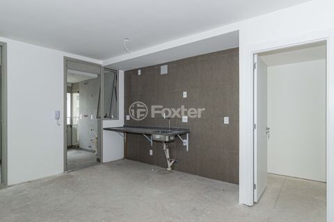 Image 9 - 930345
