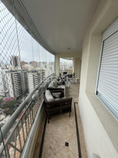 Image 10 - 930352