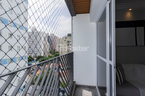Image 5 - 930359