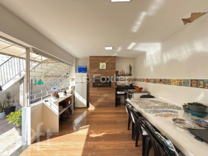 Image 35 - 930373