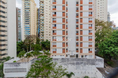 Image 24 - 930476